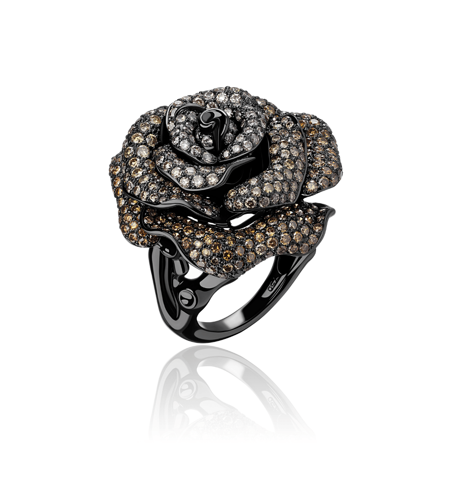 Кольцо с бриллиантами цветок