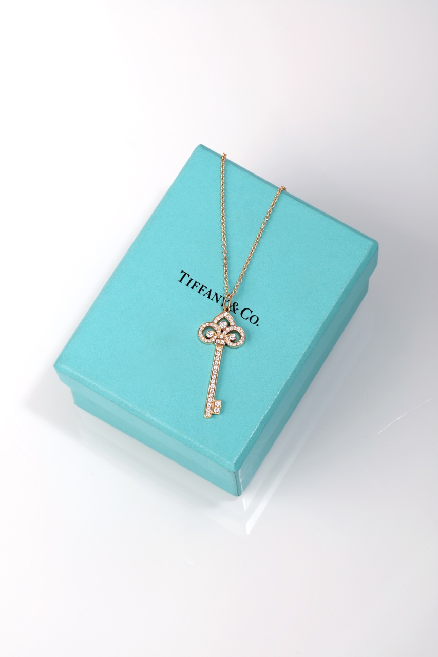 Подвеска с бриллиантами Tiffany & Co Fleur de Lis Key Pendant