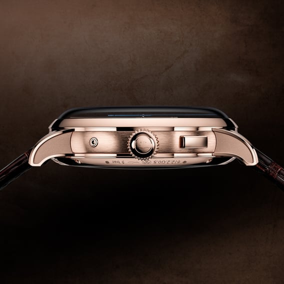 Платиновые часы Jaeger-LeCoultre Duometre Chronograph Moon Q622656J, крупный план корпуса