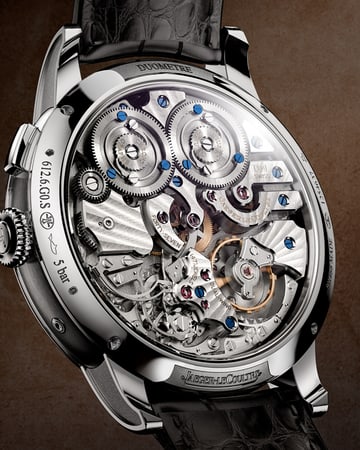 Часы из розового золота Jaeger-LeCoultre Duometre Chronograph Moon Q622252J, крупный план задней стороны корпуса