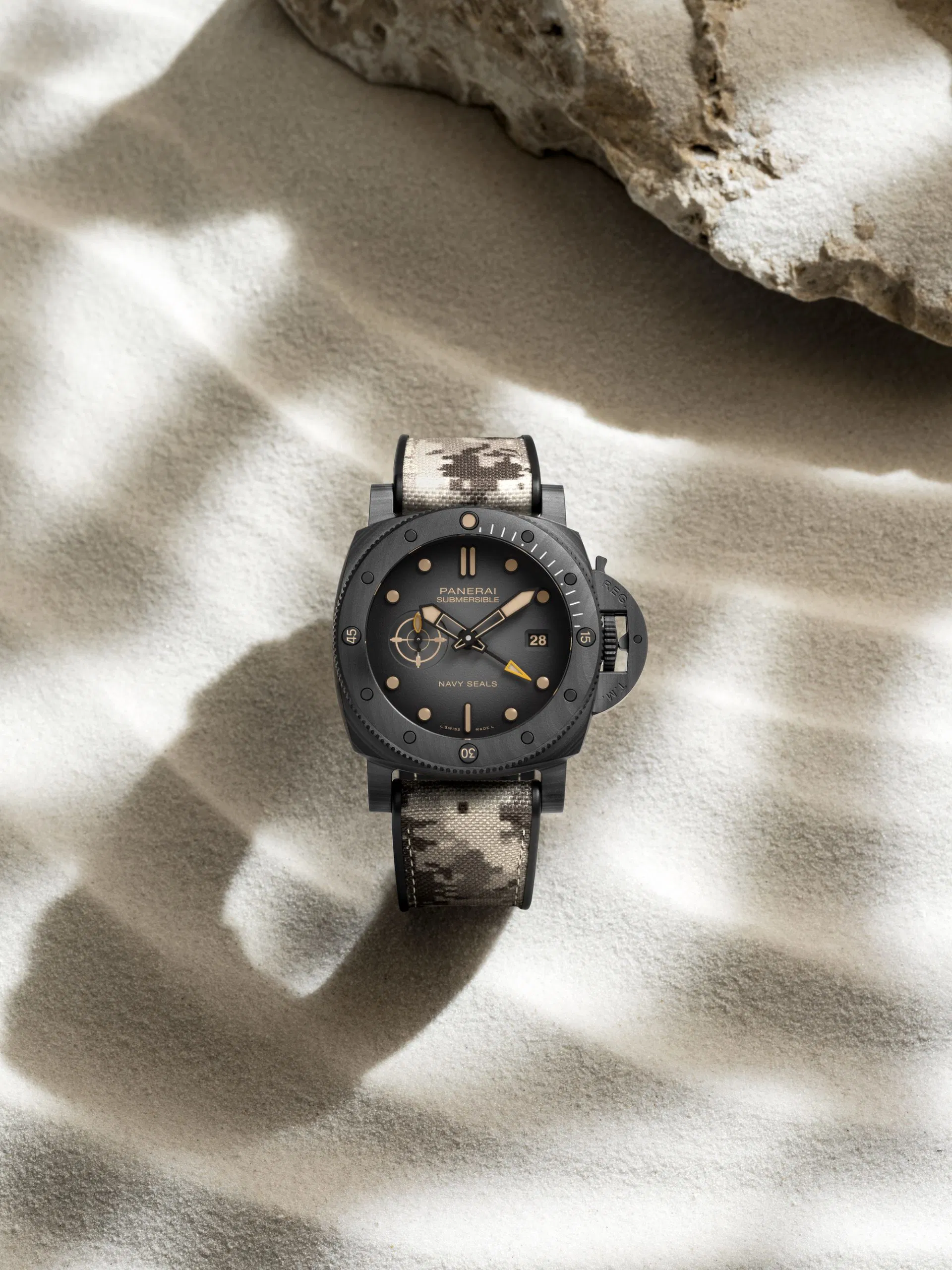 Officine Panerai Submersible Quaranta Quattro