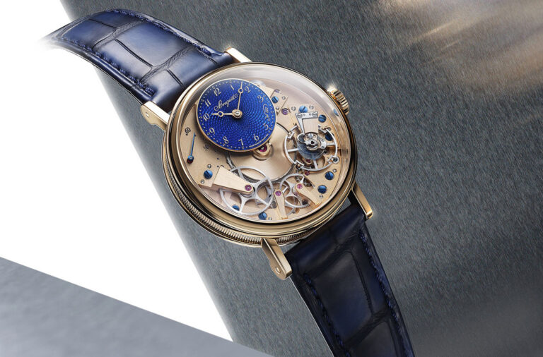 (Русский) Новинка к юбилею Breguet – это компактная модель Tradition с ретроградной секундной стрелкой